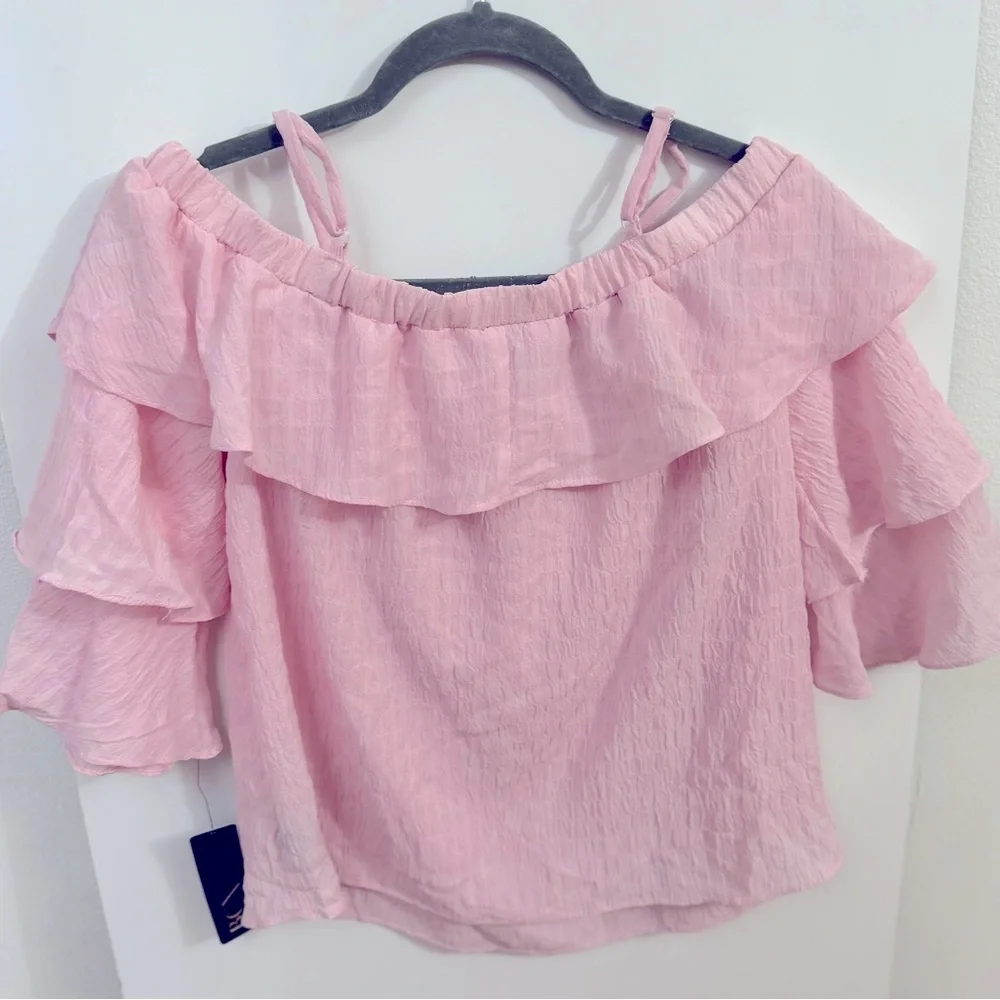 BCX Ruffles top - Picture 2 of 2